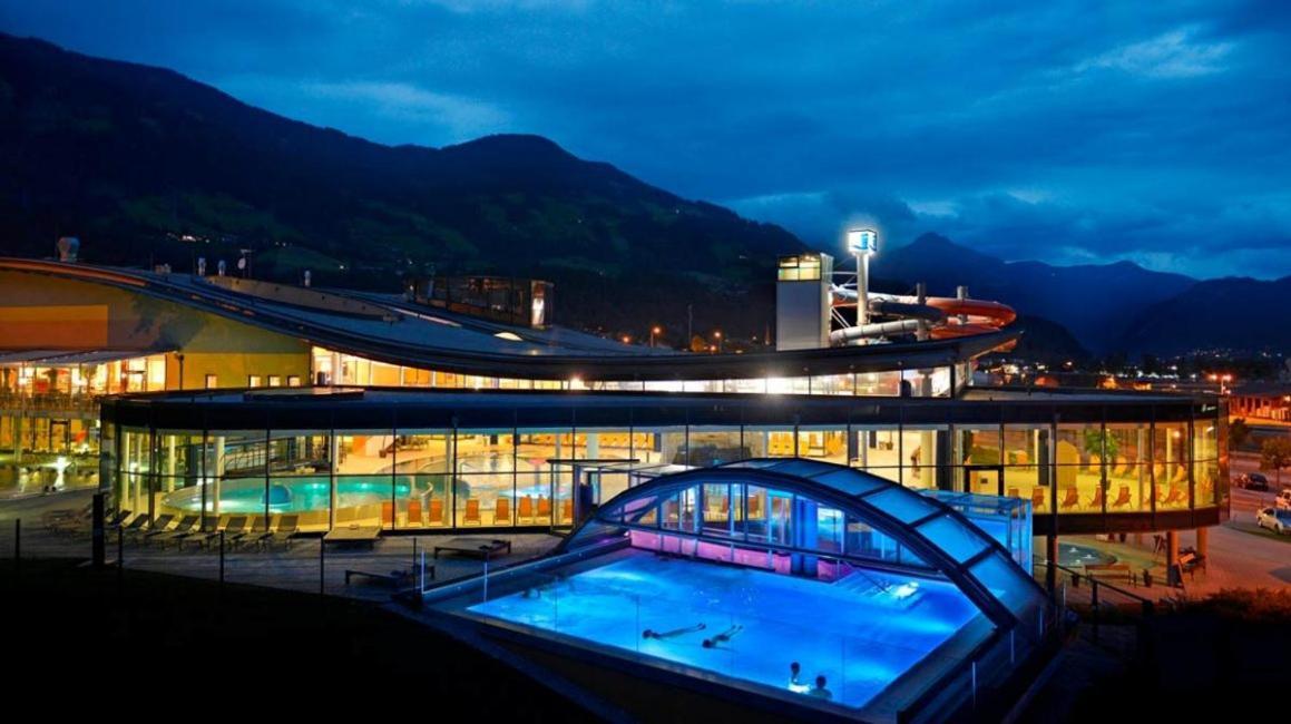 ホテル Brixnerhof Im Zillertal シュリッタース エクステリア 写真