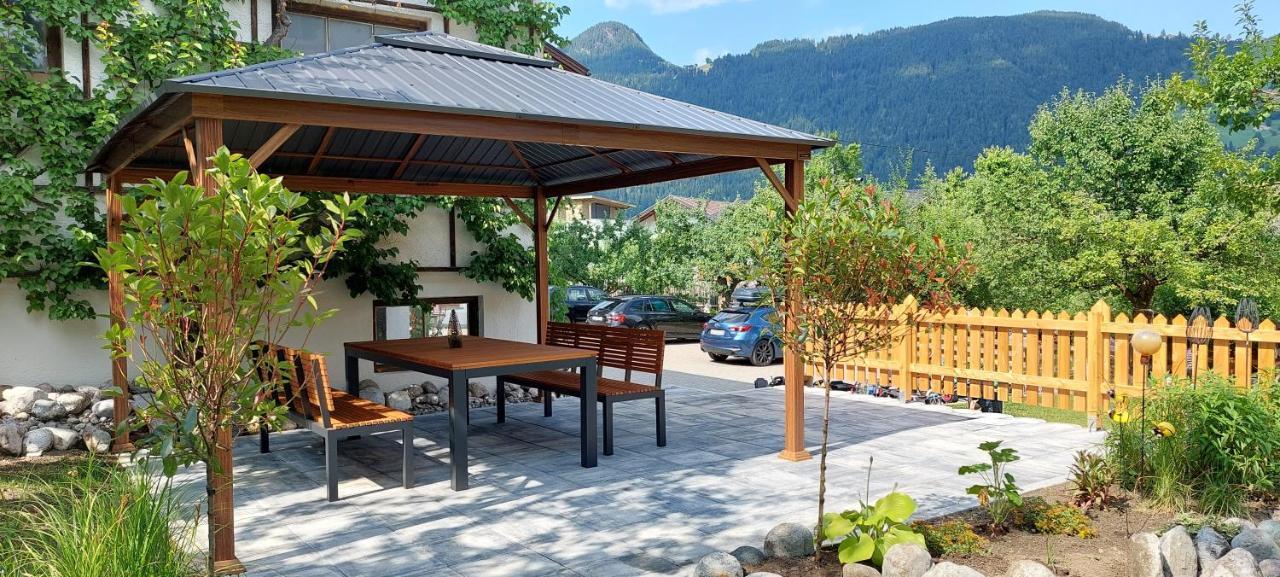 ホテル Brixnerhof Im Zillertal シュリッタース エクステリア 写真