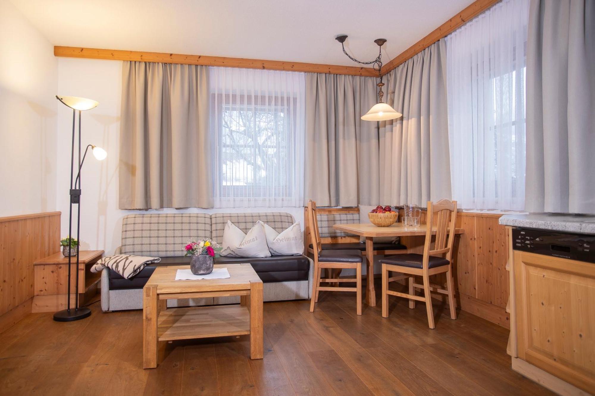 ホテル Brixnerhof Im Zillertal シュリッタース エクステリア 写真