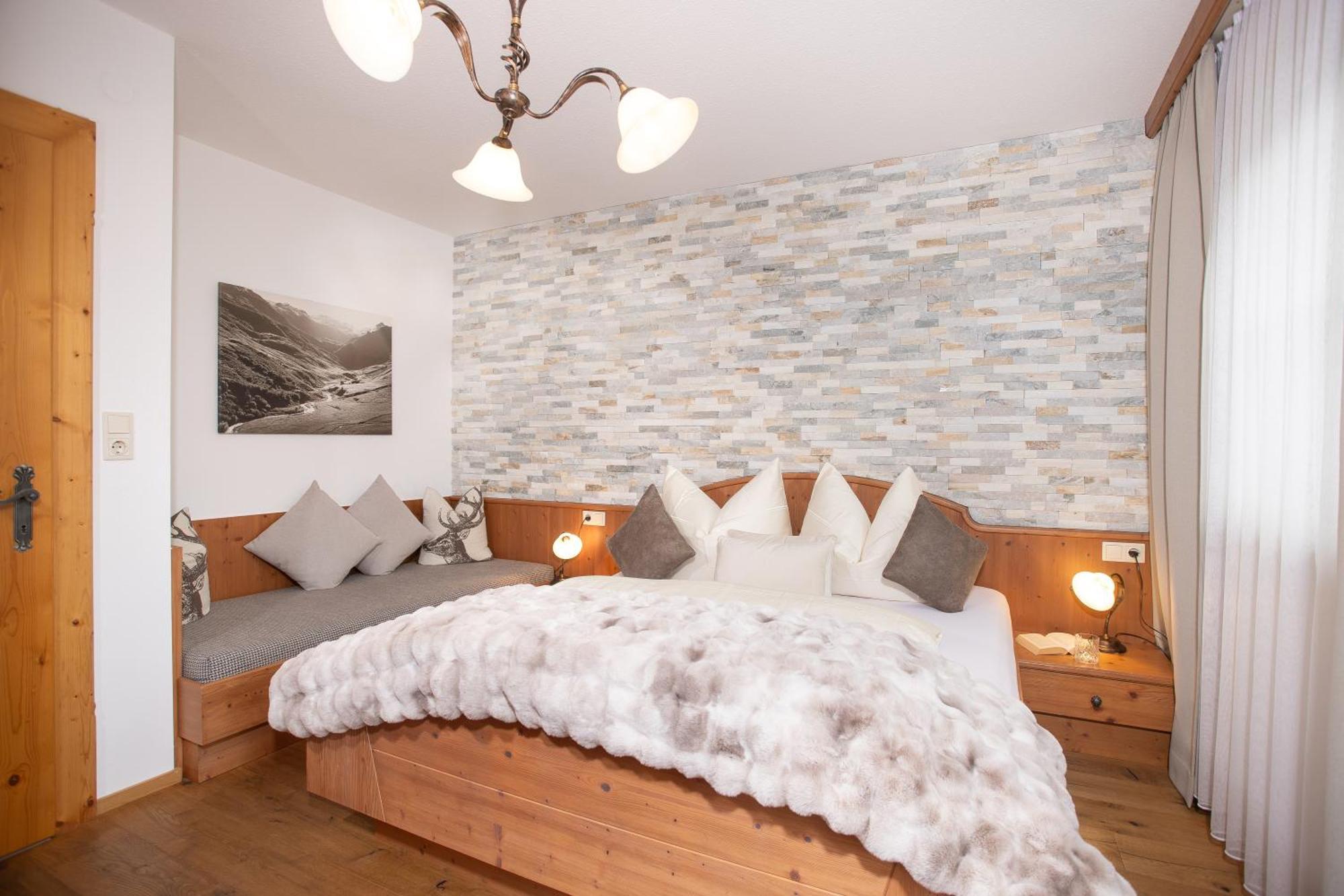 ホテル Brixnerhof Im Zillertal シュリッタース エクステリア 写真