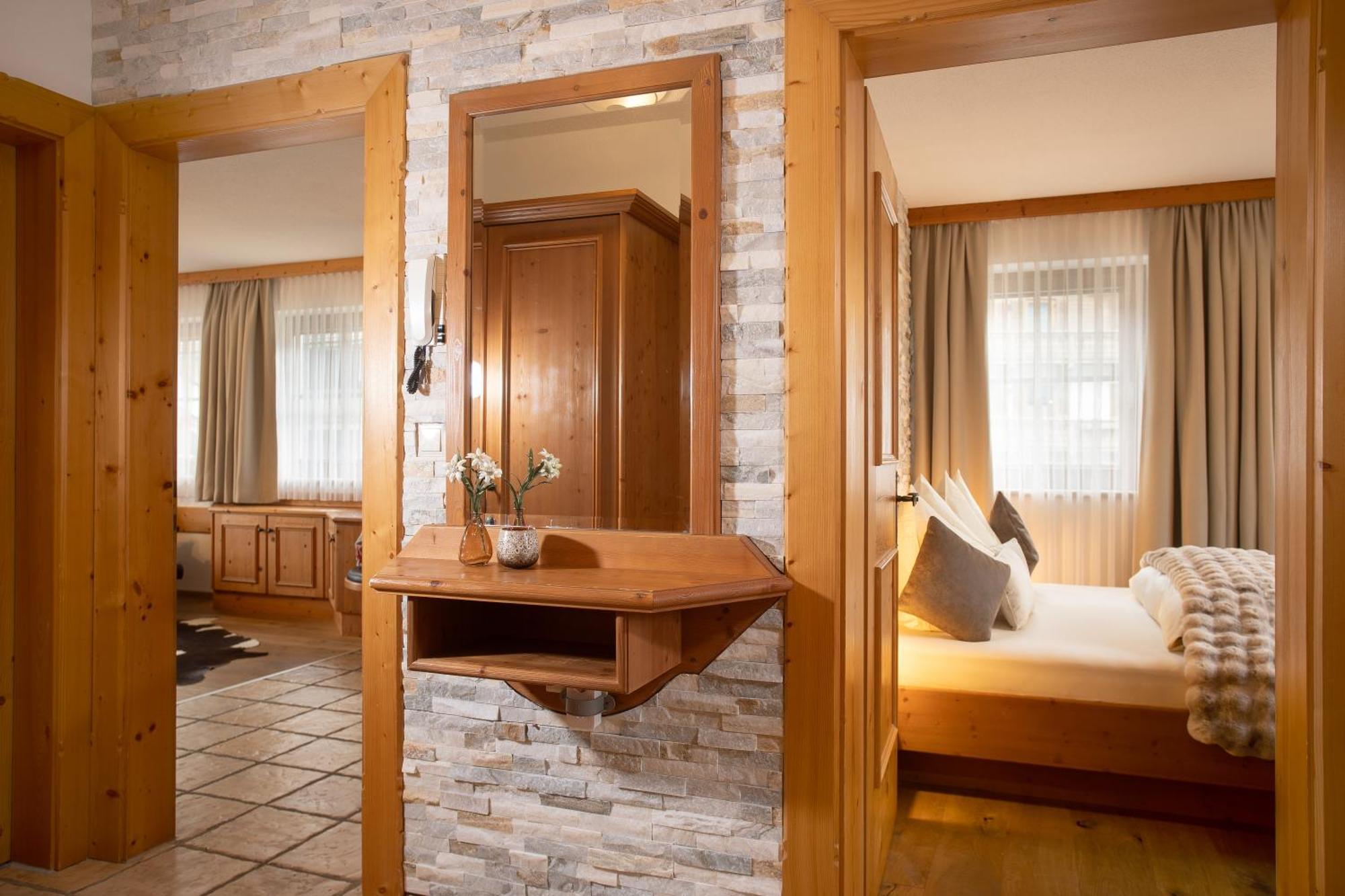 ホテル Brixnerhof Im Zillertal シュリッタース エクステリア 写真