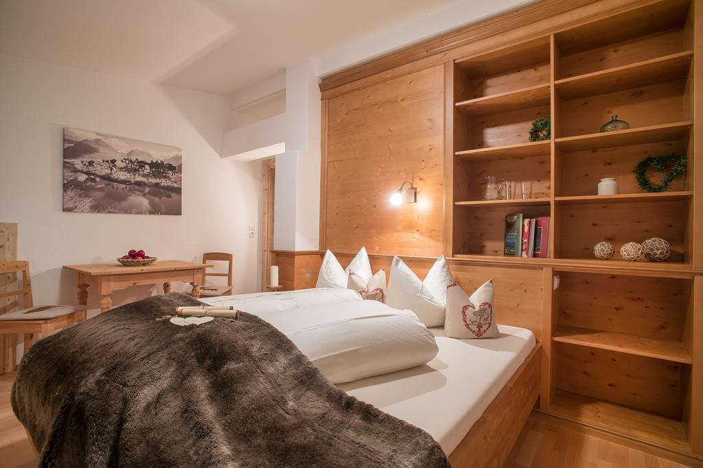 ホテル Brixnerhof Im Zillertal シュリッタース エクステリア 写真
